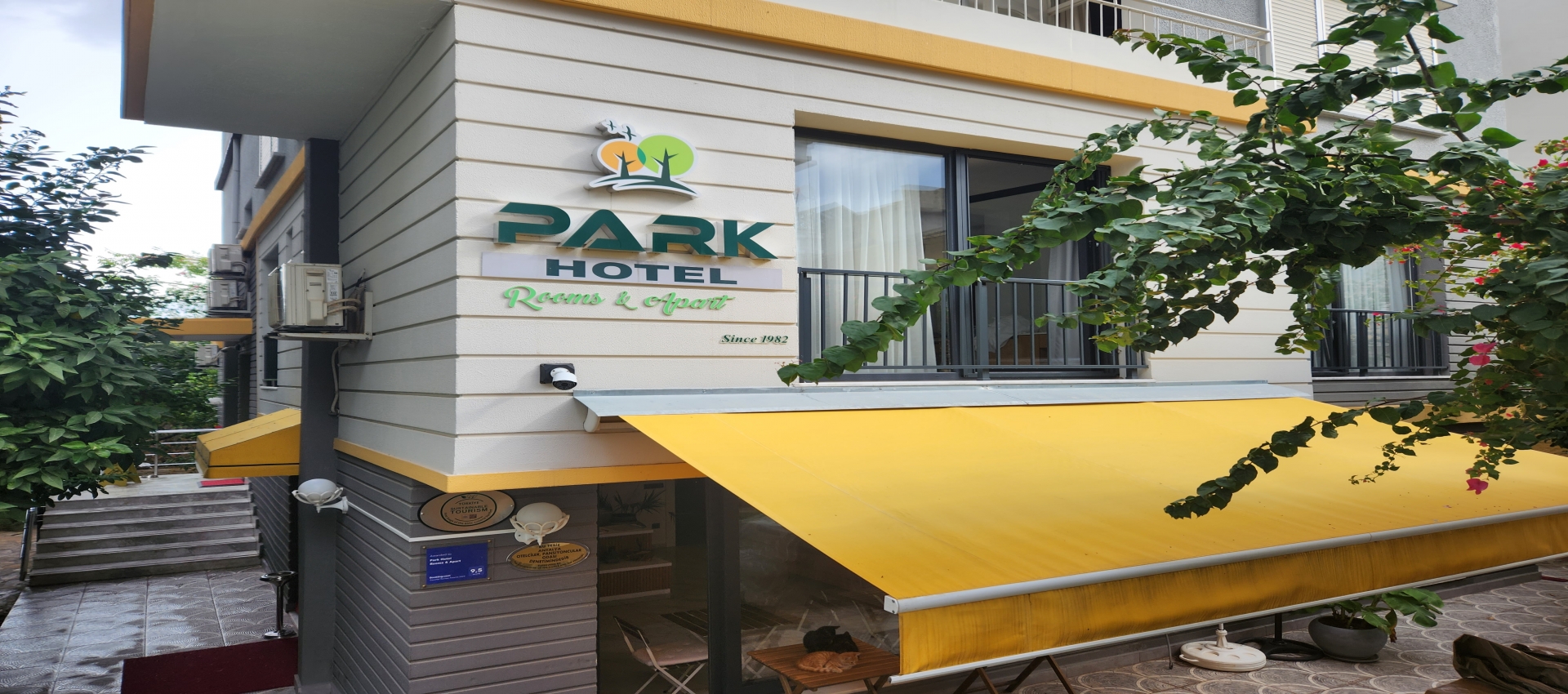 Park Hotel Rooms & Apart